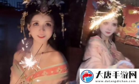 狗頭蘿莉餅攤即將結(jié)束-現(xiàn)場給大家放煙花慶賀-手拿仙女棒太美了
